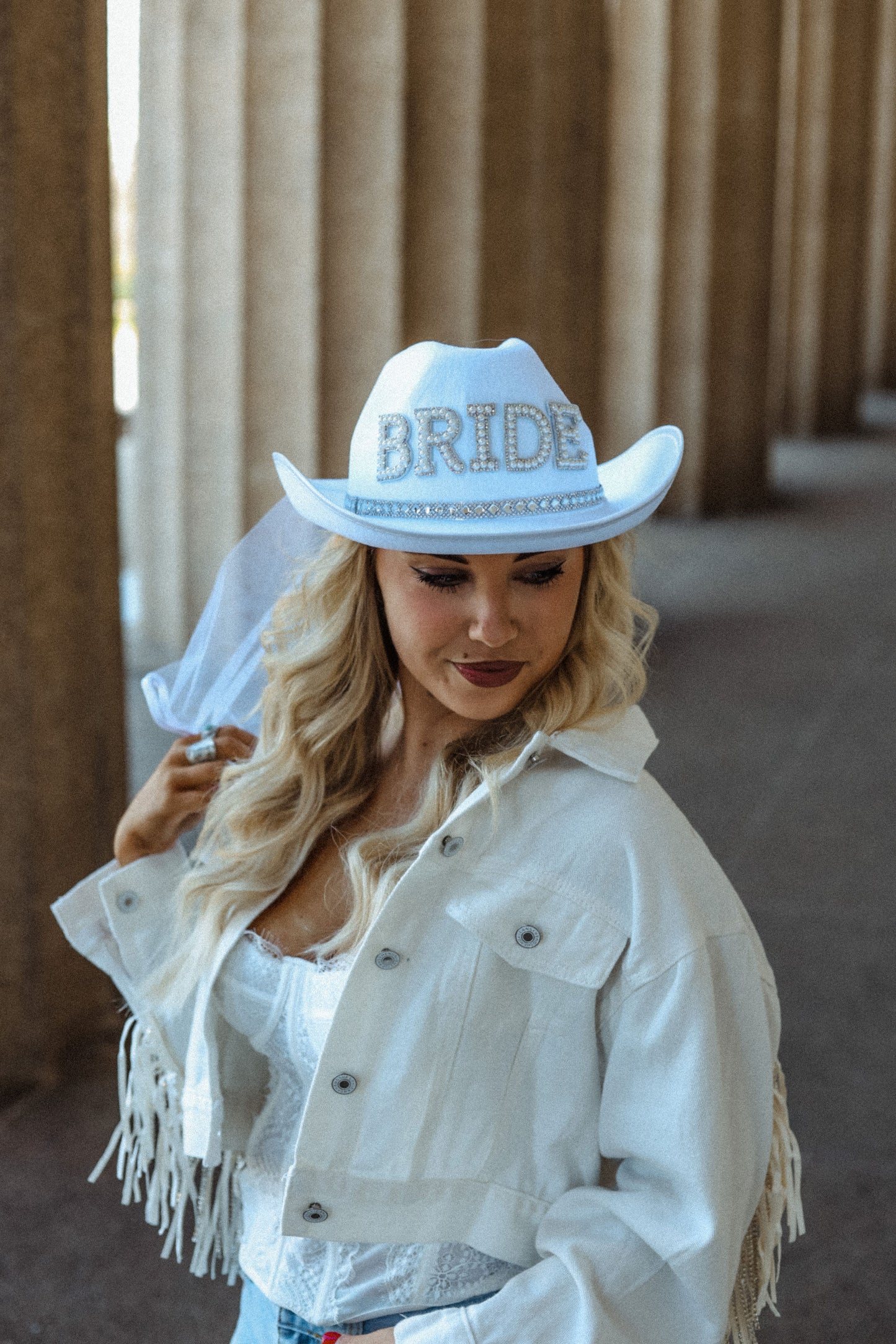 White Bride with Veil Cowgirl Hat