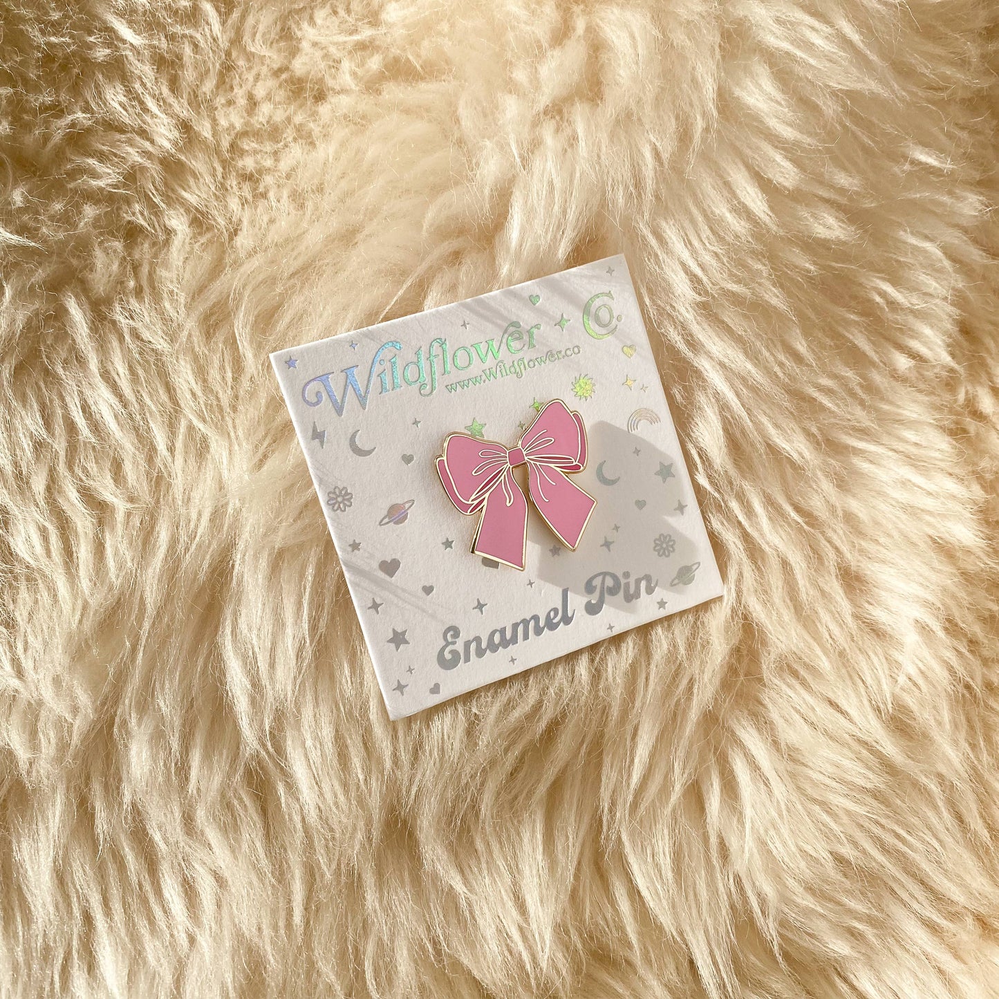 Wildflower + Co. - Fluffy Enamel Bow Pin