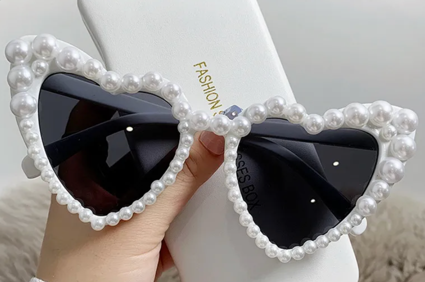 Retro Heart Pearl Sunglasses